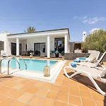 Beautiful In With Pool بيت للعطل *