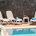 بيت للعطل Beautiful In With Pool بلايا بلانكا