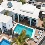 Beautiful In With Pool Holiday home *