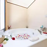 Beautiful In With Pool بيت للعطل *