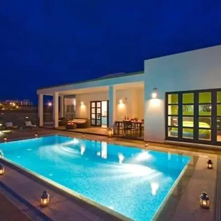 Ferienhaus Beautiful In With Pool *