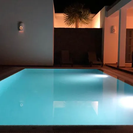 Beautiful In With Pool Vakantiehuis