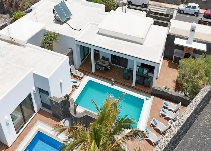 Beautiful In With Pool Semesterbostad *